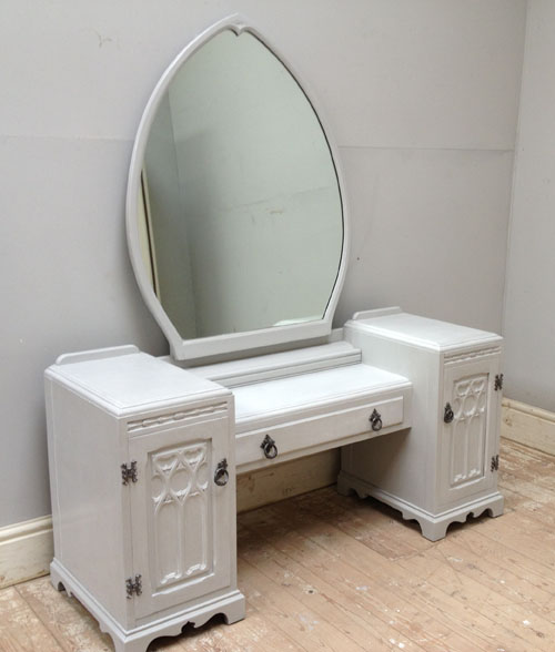 old oak gothic style dressing table